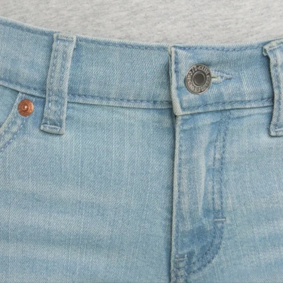 New Levi's Youth kids girls Short Light Blue Pockets Rolled Cuffs Classic Size 7 - Picture 4 of 7